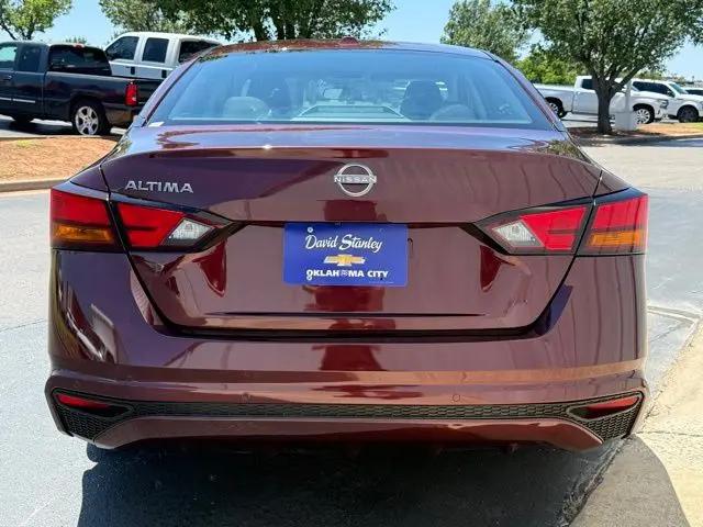 2025 Nissan Altima SV FWD