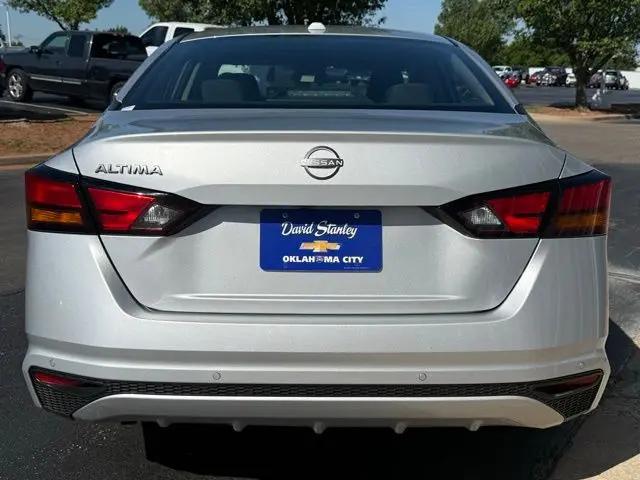 2025 Nissan Altima SV FWD