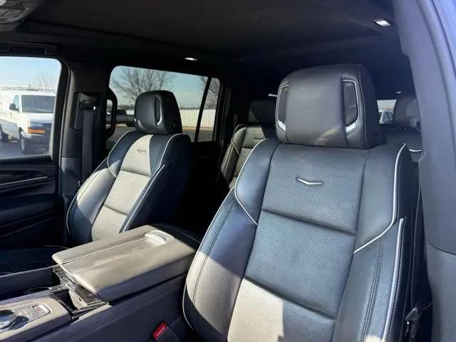 2023 Cadillac Escalade ESV 4WD Sport