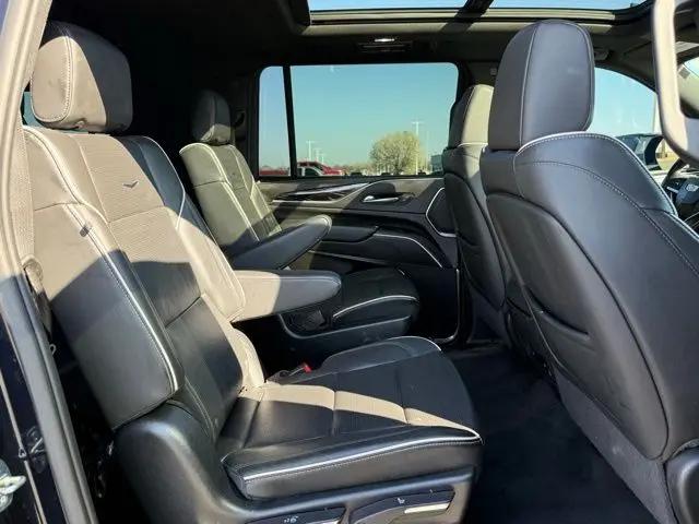 2023 Cadillac Escalade ESV 4WD Sport