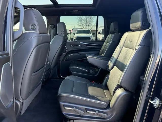 2023 Cadillac Escalade ESV 4WD Sport