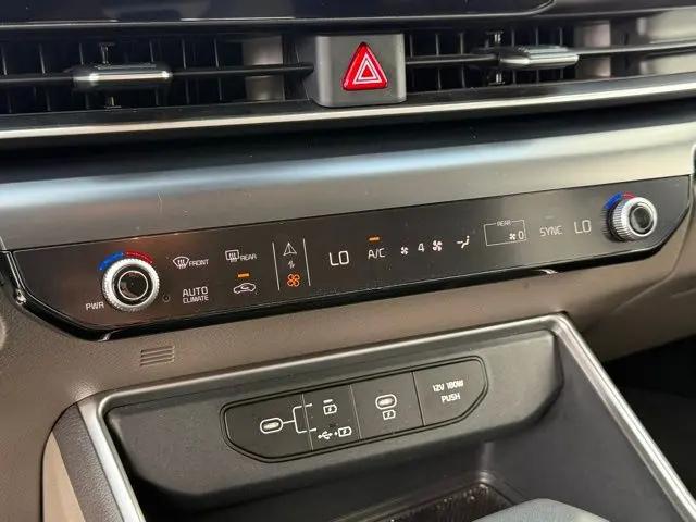 2025 Kia Carnival MPV LXS