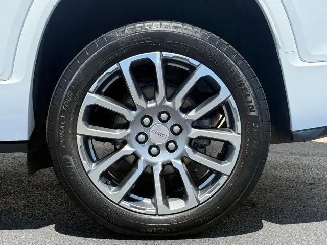 2023 GMC Acadia FWD Denali