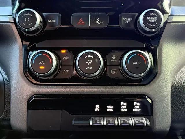 2022 Ram 1500 Lone Star Crew Cab 4x2 5'7" Box