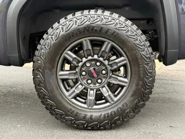 2024 GMC Sierra 1500 4WD Crew Cab Short Box AT4X