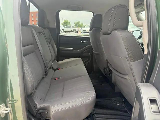 2022 Nissan Frontier Crew Cab SV 4x4