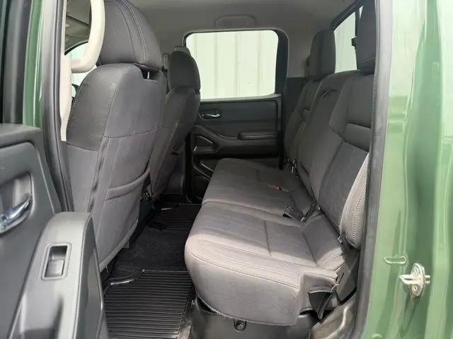2022 Nissan Frontier Crew Cab SV 4x4