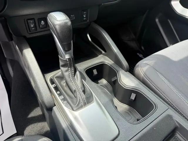 2022 Nissan Frontier Crew Cab SV 4x4