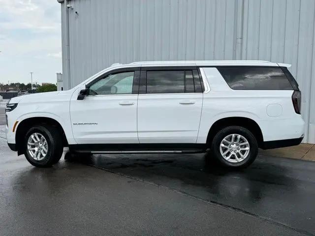 2025 Chevrolet Suburban 2WD LT