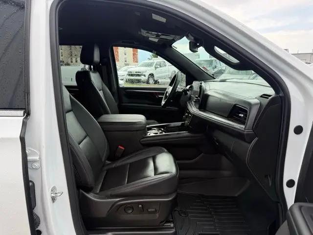2025 Chevrolet Suburban 2WD LT