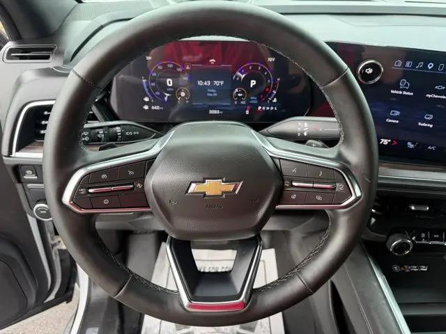 2025 Chevrolet Suburban 2WD LT