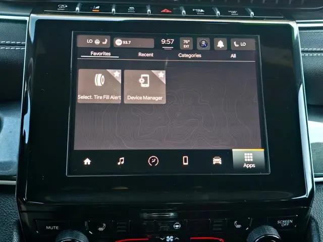 2023 Jeep Grand Cherokee Altitude 4x2