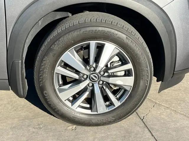 2024 Nissan Pathfinder SL FWD