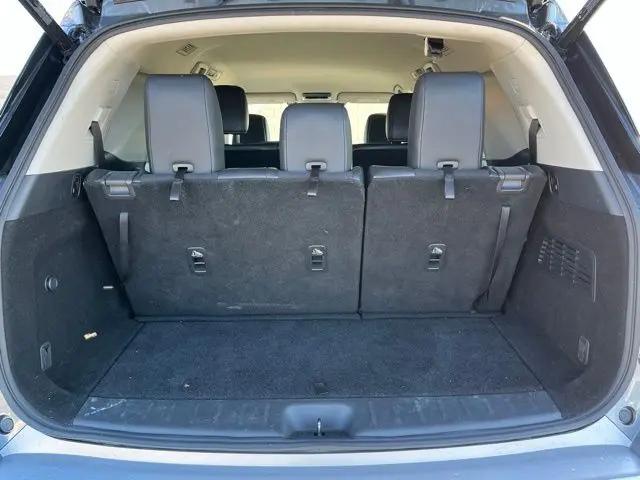 2024 Nissan Pathfinder SL FWD