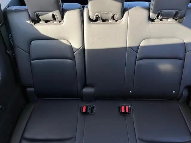 2024 Nissan Pathfinder SL FWD