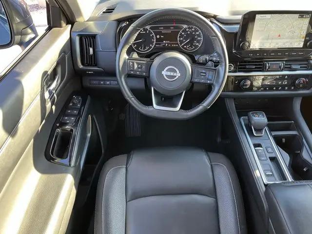 2024 Nissan Pathfinder SL FWD