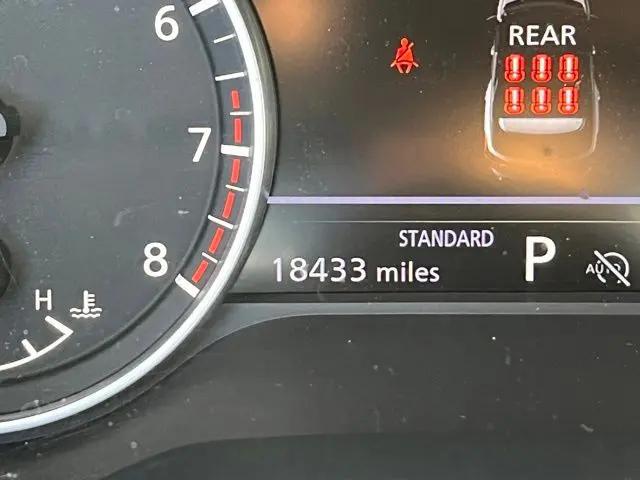 2024 Nissan Pathfinder SL FWD