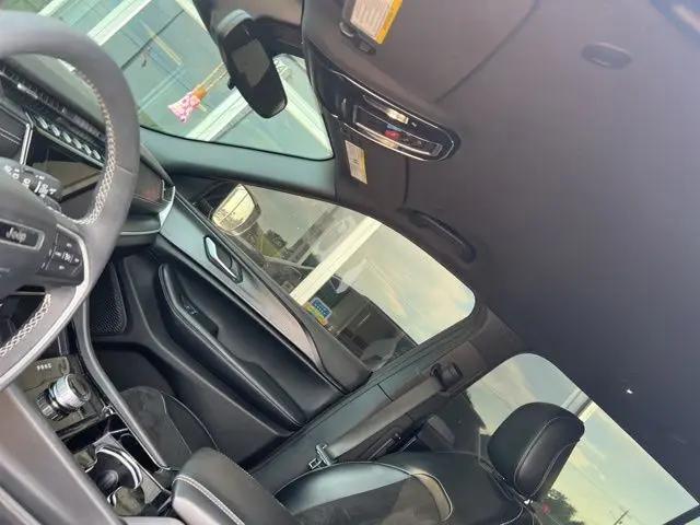 2023 Jeep Grand Cherokee L Altitude 4x4