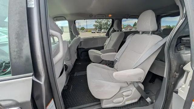 2018 Toyota Sienna LE 8 Passenger