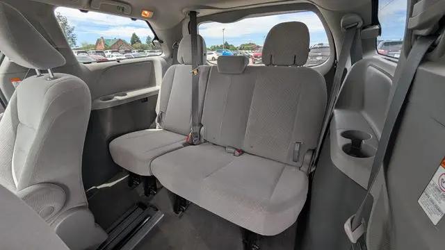 2018 Toyota Sienna LE 8 Passenger