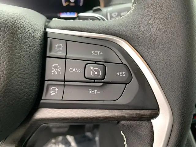 2025 Jeep Grand Cherokee L Limited 4x4