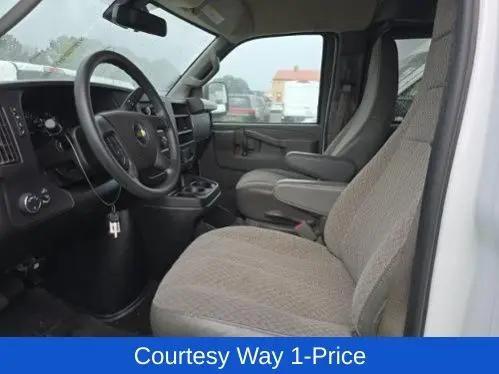 2024 Chevrolet Express Passenger RWD 3500 Extended Wheelbase LT