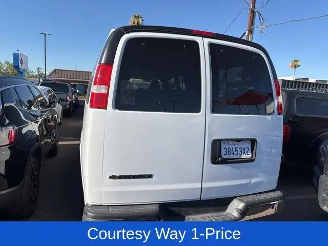 2024 Chevrolet Express Passenger RWD 3500 Extended Wheelbase LT