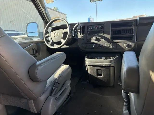 2024 Chevrolet Express Passenger RWD 3500 Extended Wheelbase LT