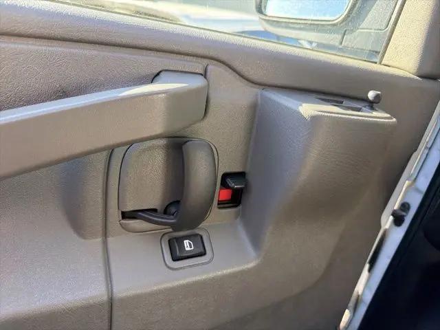 2024 Chevrolet Express Passenger RWD 3500 Extended Wheelbase LT
