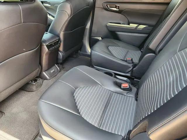 2026 Toyota Highlander XSE