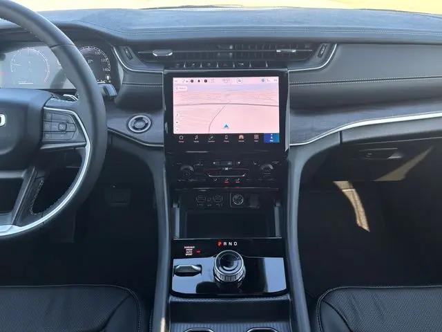 2025 Jeep Grand Cherokee L Limited 4x4