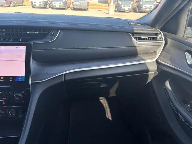 2025 Jeep Grand Cherokee L Limited 4x4