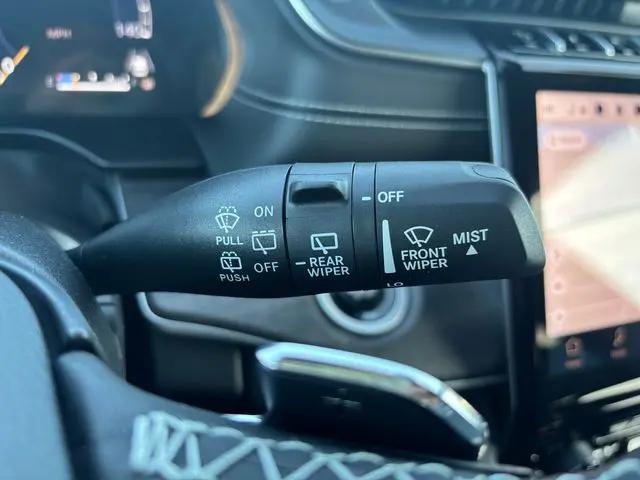2025 Jeep Grand Cherokee L Limited 4x4