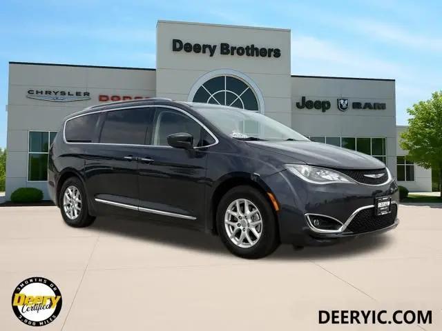 2020 Chrysler Pacifica Touring L for sale in Iowa City, IA