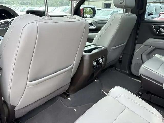 2022 GMC Yukon 4WD SLT