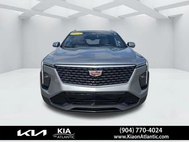 2025 Cadillac XT4 FWD Premium Luxury