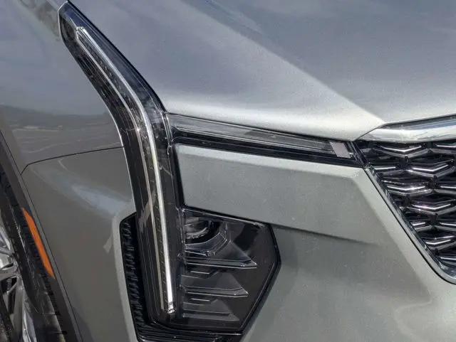 2025 Cadillac XT4 FWD Premium Luxury