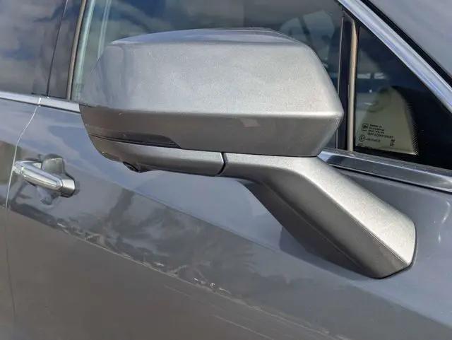 2025 Cadillac XT4 FWD Premium Luxury