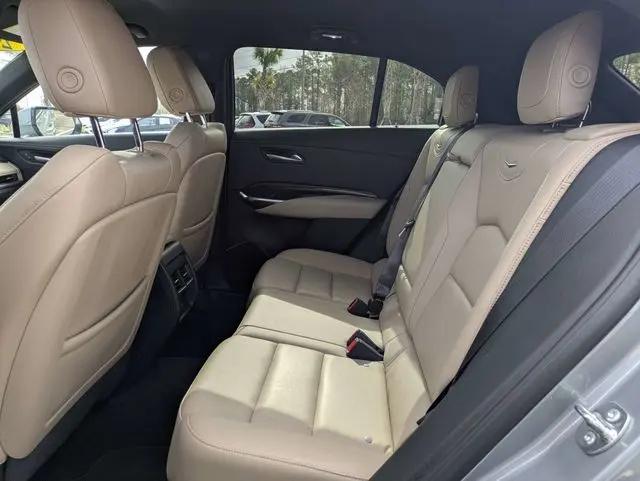 2025 Cadillac XT4 FWD Premium Luxury