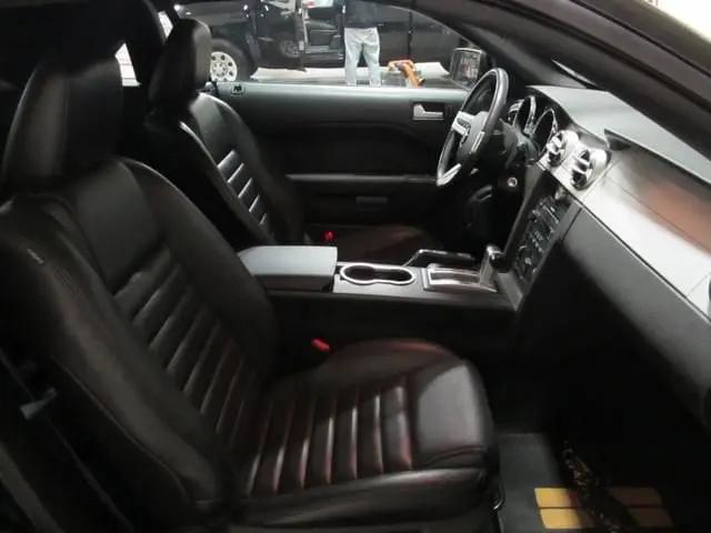 2007 Ford Mustang GT Deluxe