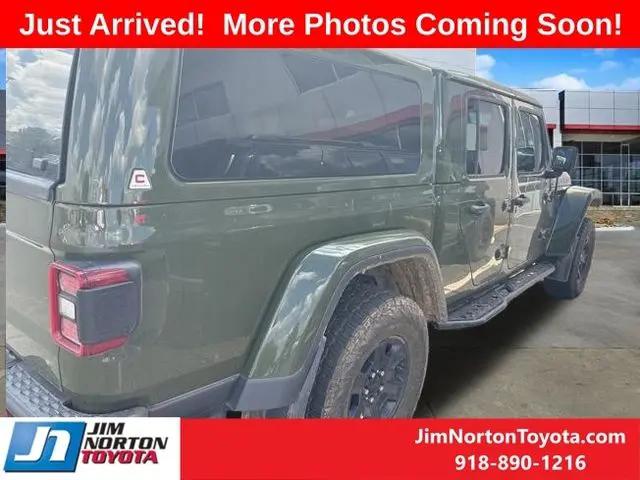 2023 Jeep Gladiator Sport