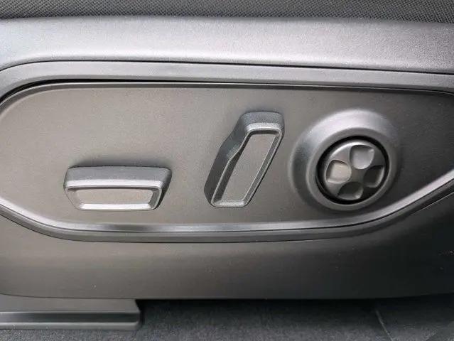 2026 Jeep Grand Cherokee L Laredo 4x2