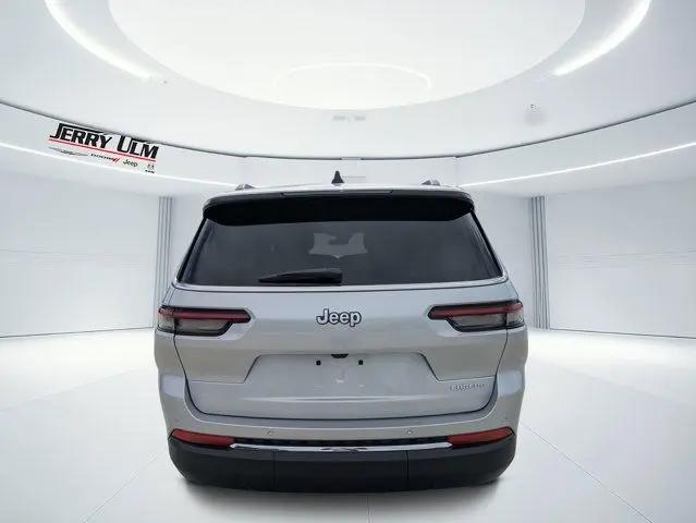 2026 Jeep Grand Cherokee L Laredo 4x2