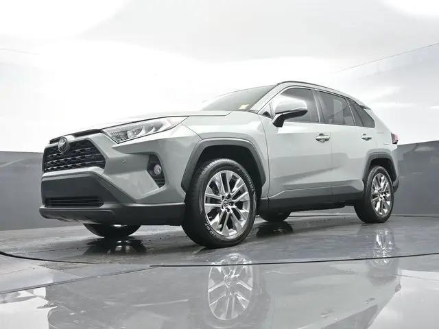 2020 Toyota RAV4 XLE Premium