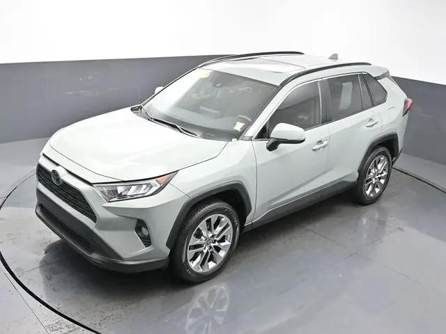 2020 Toyota RAV4 XLE Premium