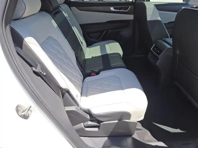 2024 Volkswagen Atlas Cross Sport 2.0T SEL Premium R-Line