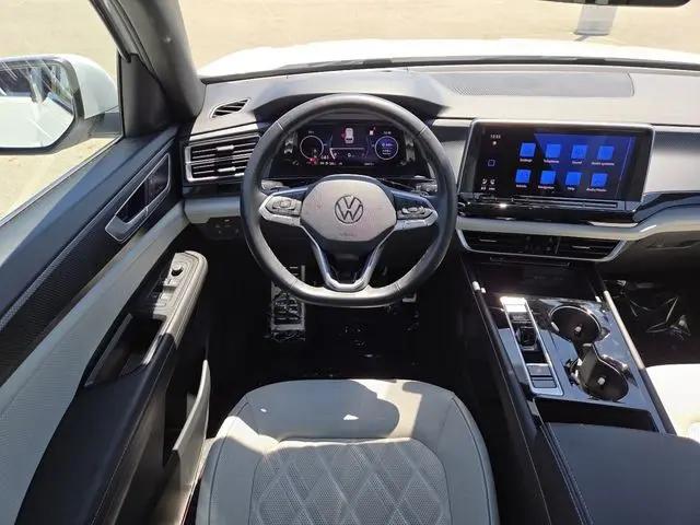 2024 Volkswagen Atlas Cross Sport 2.0T SEL Premium R-Line