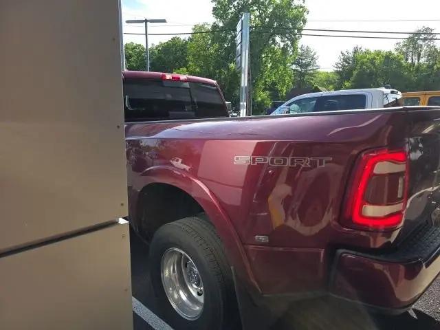 2022 Ram 3500 Laramie Crew Cab 4x4 8' Box