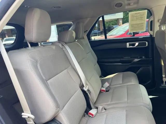 2021 Ford Explorer Base