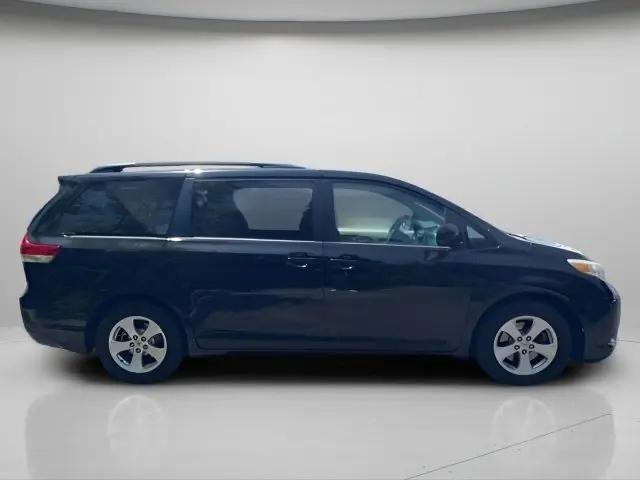 2014 Toyota Sienna LE V6 7 Passenger Mobility
